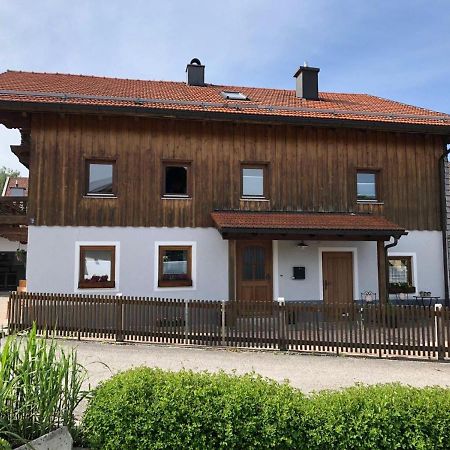Monteurzimmer Am Teisenberg Neukirchen am Teisenberg エクステリア 写真
